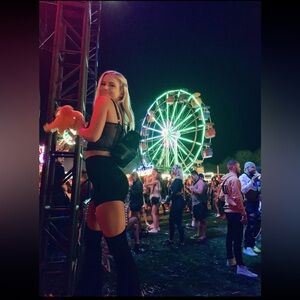 Poster Girl Thigh Chain Flare Pants